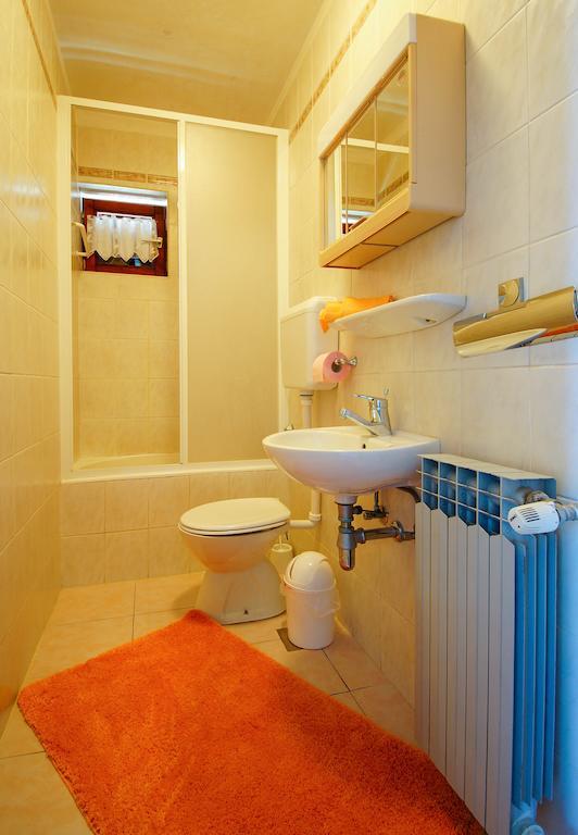 Apartments Lina Novi Vinodolski Bilik gambar