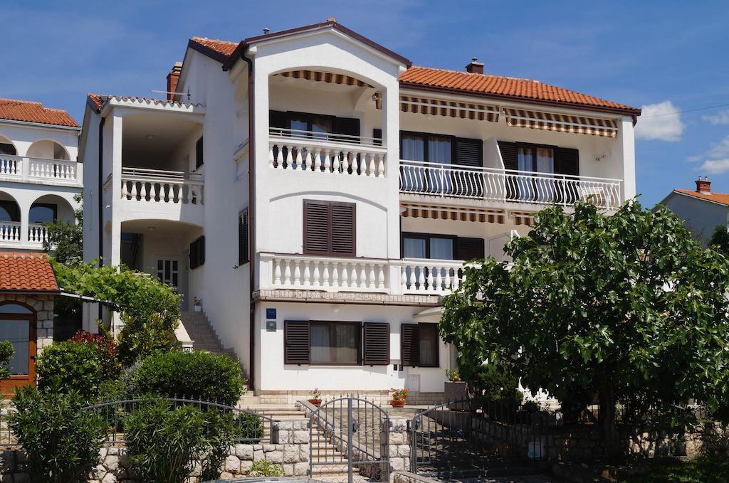 Apartments Lina Novi Vinodolski Luaran gambar