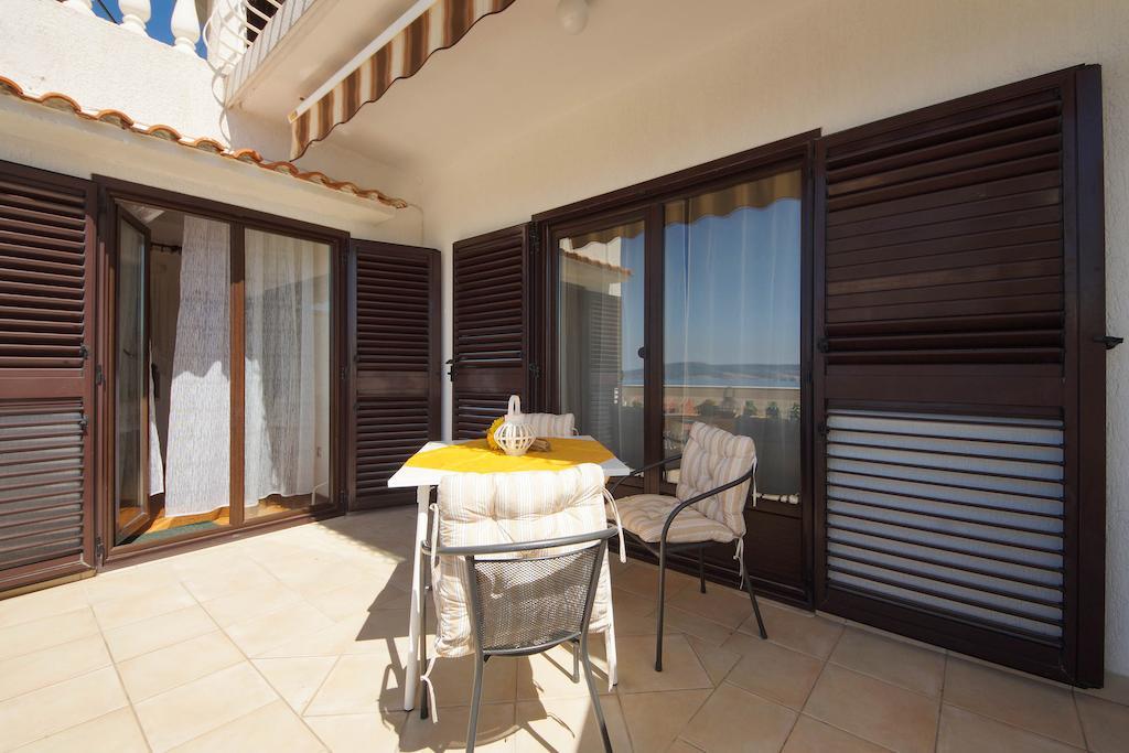 Apartments Lina Novi Vinodolski Bilik gambar