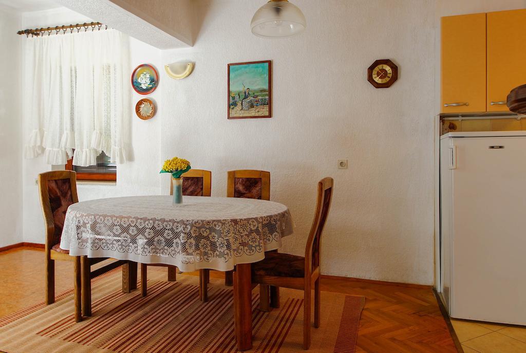 Apartments Lina Novi Vinodolski Bilik gambar