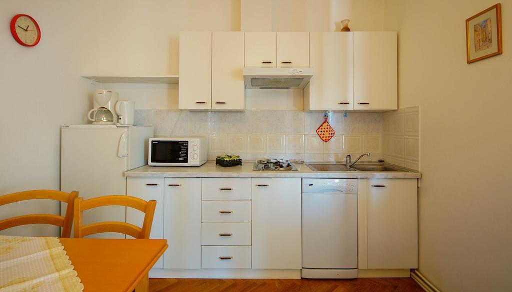 Apartments Lina Novi Vinodolski Bilik gambar