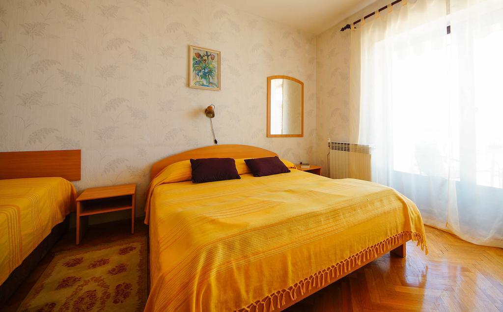 Apartments Lina Novi Vinodolski Bilik gambar